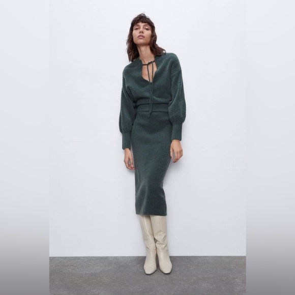 Zara Sweater - Picture 2 of 8